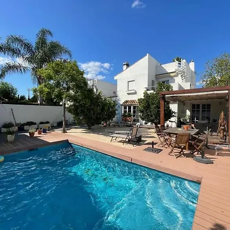 Villa Bonita Con Piscina *