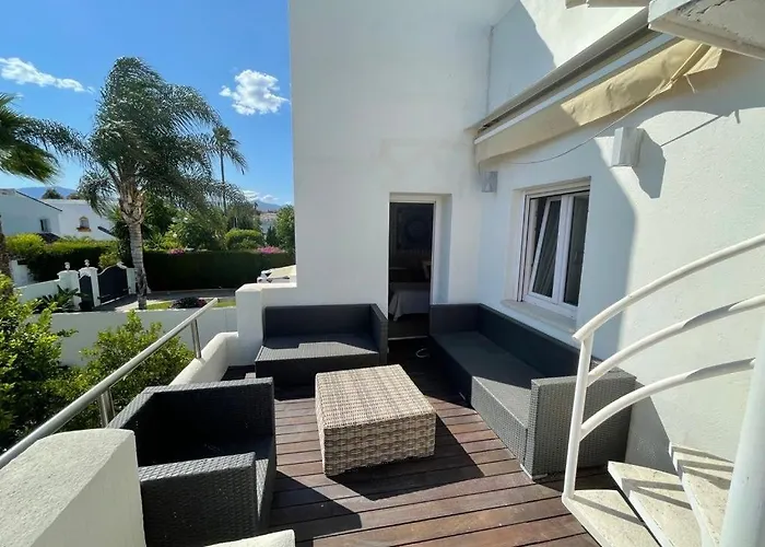 Bonita Con Piscina Estepona