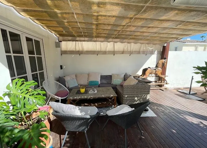 Bonita Con Piscina Villa Estepona